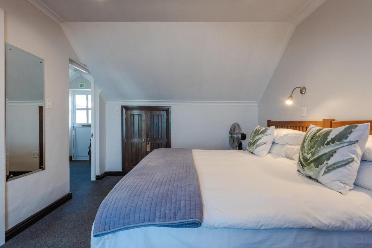 Blue Bay Lodge Saldanha Bay Екстер'єр фото