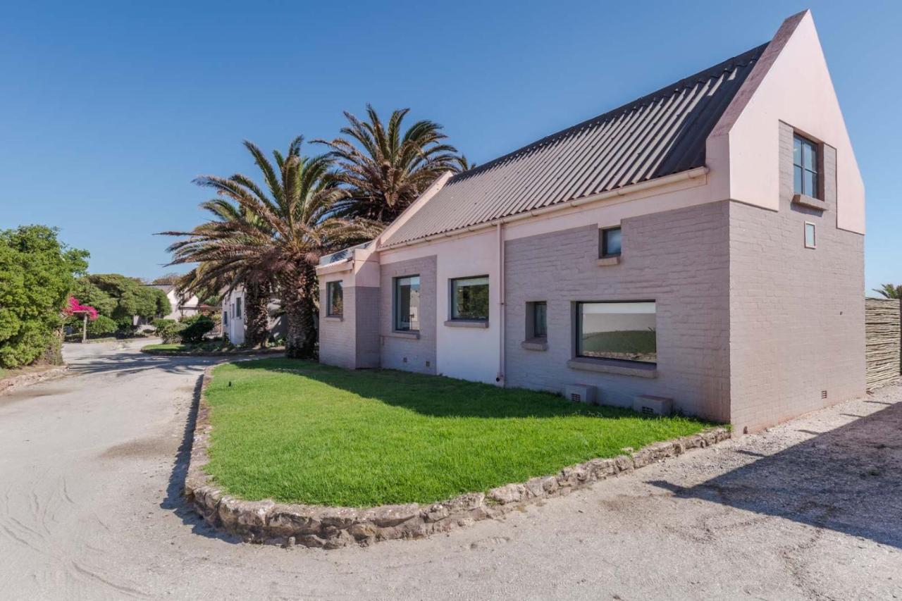 Blue Bay Lodge Saldanha Bay Екстер'єр фото