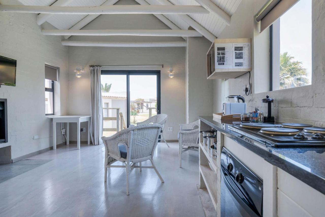 Blue Bay Lodge Saldanha Bay Екстер'єр фото