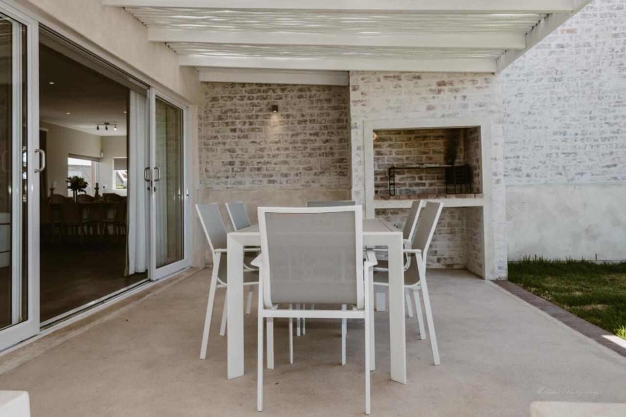 Blue Bay Lodge Saldanha Bay Екстер'єр фото