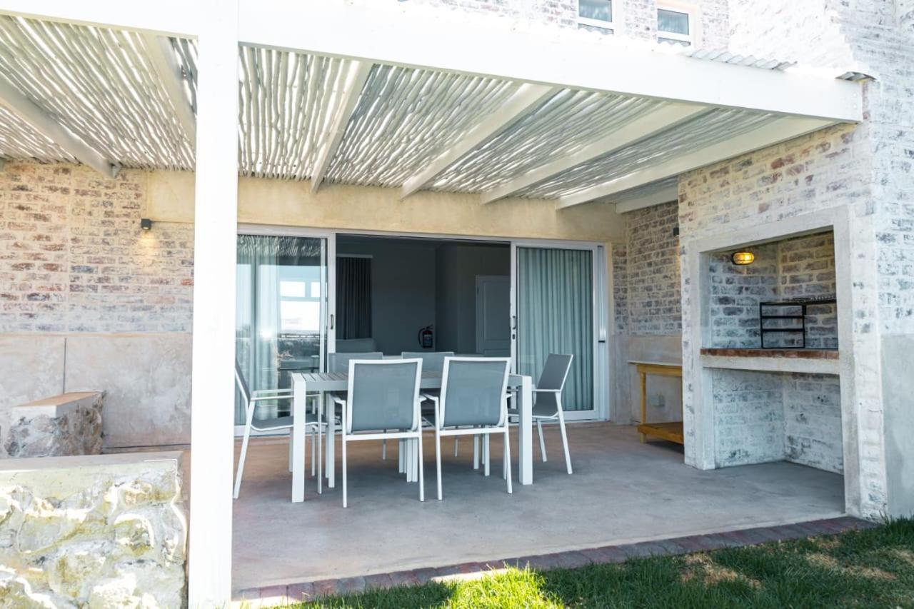 Blue Bay Lodge Saldanha Bay Екстер'єр фото