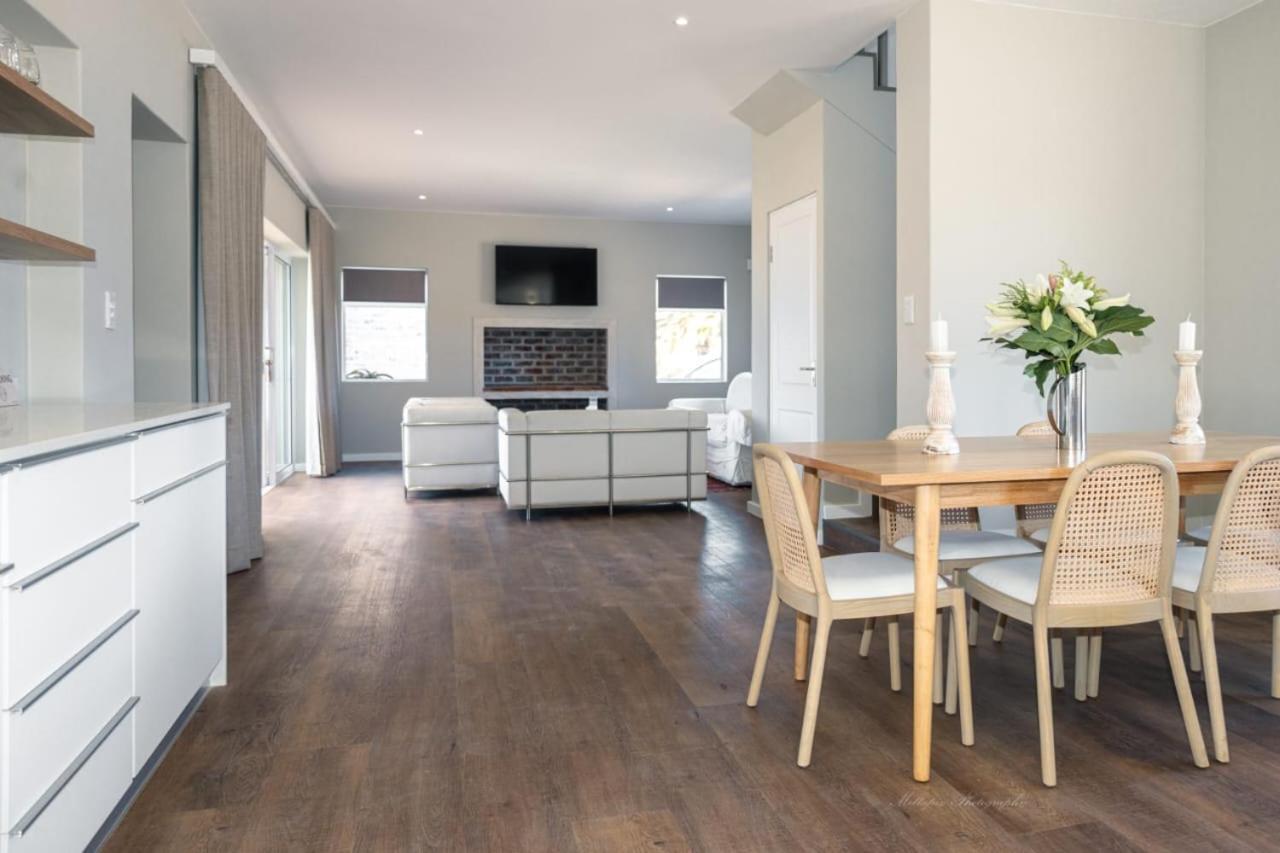Blue Bay Lodge Saldanha Bay Екстер'єр фото