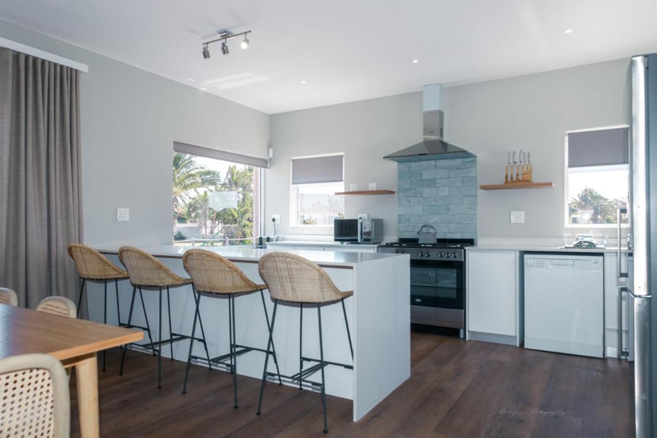 Blue Bay Lodge Saldanha Bay Екстер'єр фото