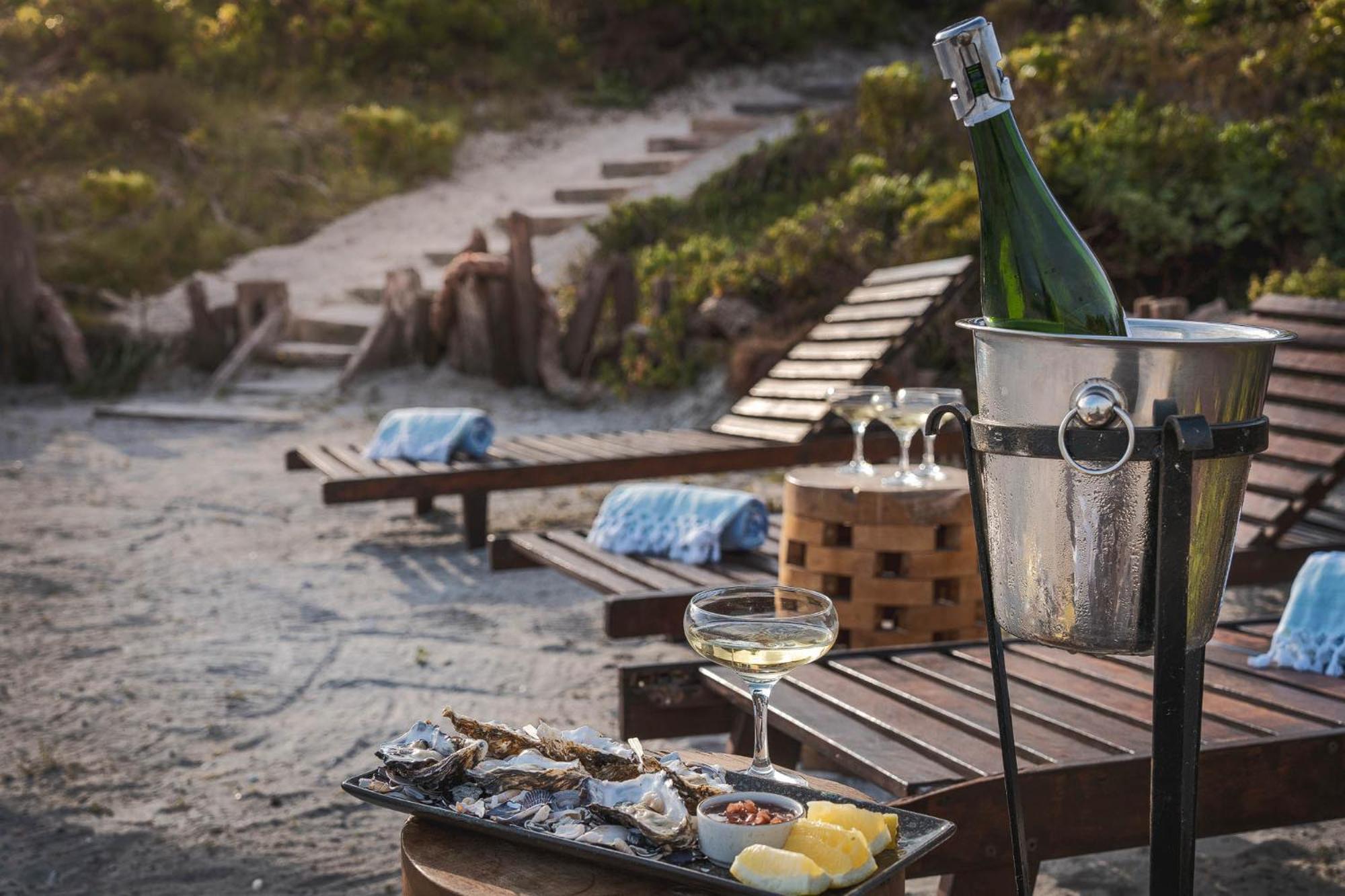 Blue Bay Lodge Saldanha Bay Екстер'єр фото