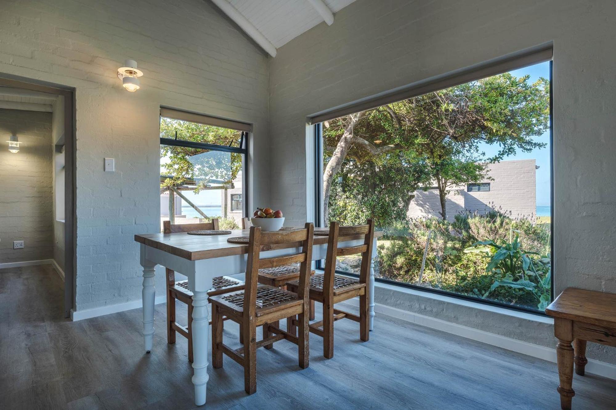 Blue Bay Lodge Saldanha Bay Екстер'єр фото