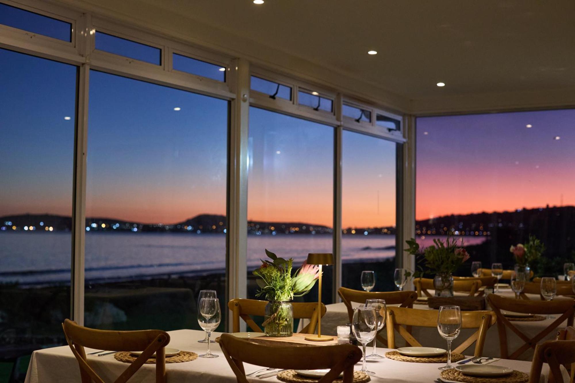 Blue Bay Lodge Saldanha Bay Екстер'єр фото