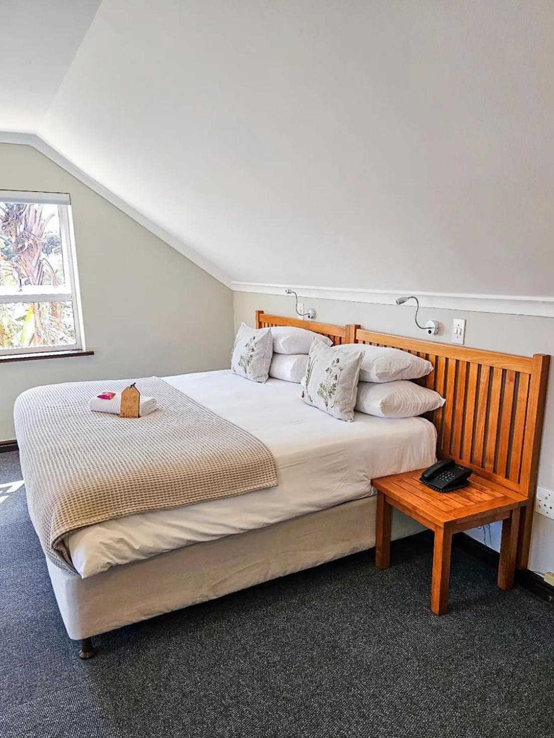 Blue Bay Lodge Saldanha Bay Екстер'єр фото